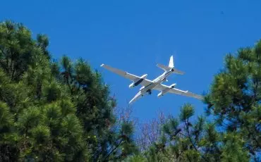International airlines adapt to advanced aviation tech for more sustainable and eco-friendly air travel